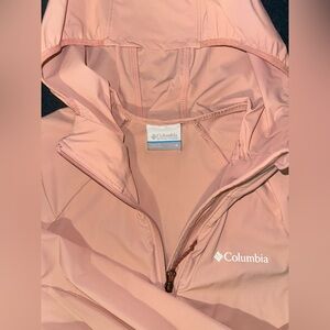 Columbia Rainjacket 
Great condition